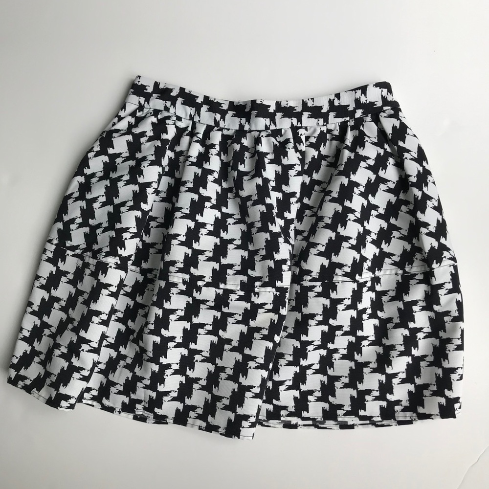Houndstooth Mini Skirt